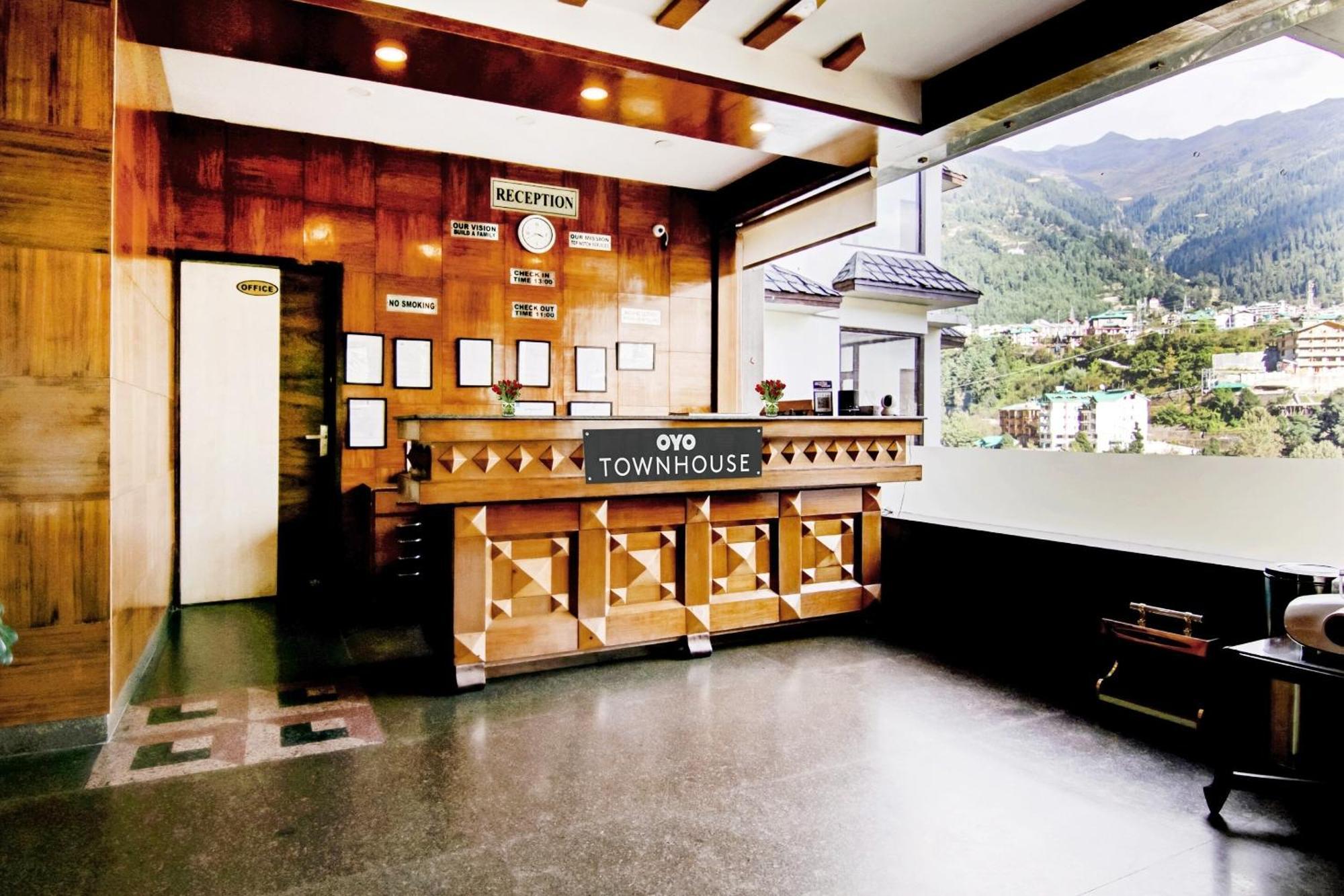 ホテル Townhouse Oak Rohtang Heights Manāli エクステリア 写真
